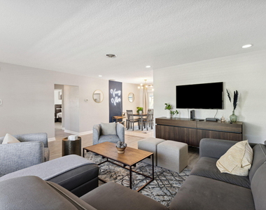 428 Se 2nd Street - Photo Thumbnail 4