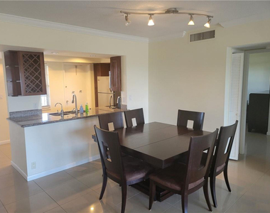 3050 N Palm Aire Drive - Photo Thumbnail 1