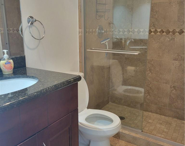 3050 N Palm Aire Drive - Photo Thumbnail 3