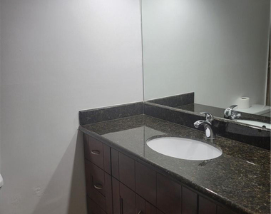 3050 N Palm Aire Drive - Photo Thumbnail 13