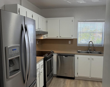 1400 Ne 55th Street - Photo Thumbnail 1
