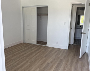 1400 Ne 55th Street - Photo Thumbnail 13