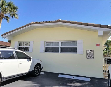2920 N Ocean Boulevard - Photo Thumbnail 2