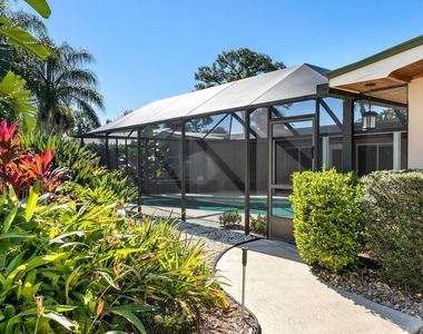 1282 Sw Pelican Crescent - Photo Thumbnail 4