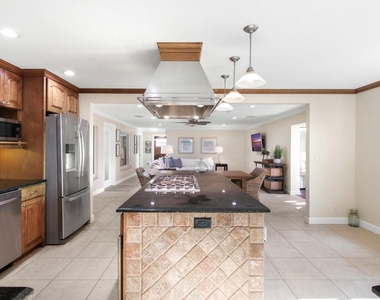 1282 Sw Pelican Crescent - Photo Thumbnail 11