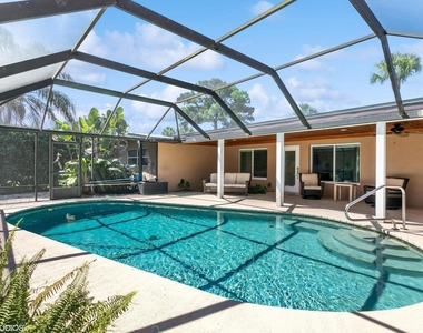 1282 Sw Pelican Crescent - Photo Thumbnail 5