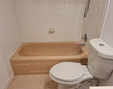 300 Golden Isles Drive - Photo Thumbnail 14