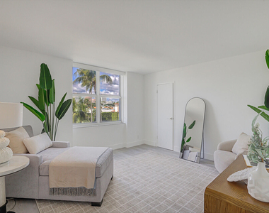 354 Chilean Avenue - Photo Thumbnail 10