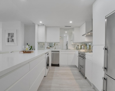 354 Chilean Avenue - Photo Thumbnail 6