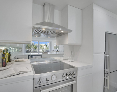 354 Chilean Avenue - Photo Thumbnail 14