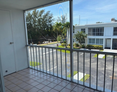 6299 Bay Club Drive - Photo Thumbnail 7