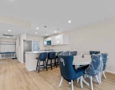 2901 S Palm Aire Drive - Photo Thumbnail 14