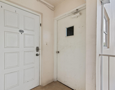 2901 S Palm Aire Drive - Photo Thumbnail 26