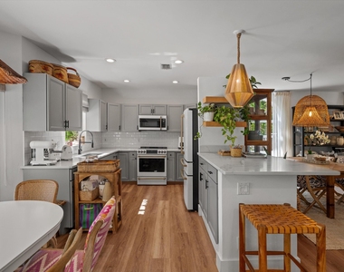 4138 Bluff Harbor Way - Photo Thumbnail 14