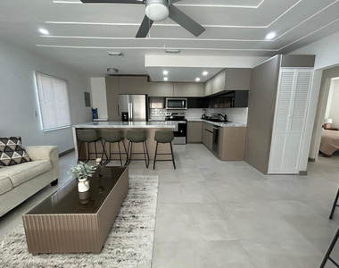 217 Sw 15th Street - Photo Thumbnail 5