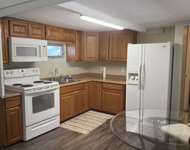 245 Lee Avenue - Photo Thumbnail 1