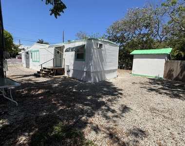 245 Lee Avenue - Photo Thumbnail 11