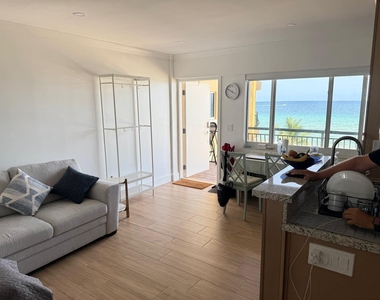 1815 N Surf Road - Photo Thumbnail 8