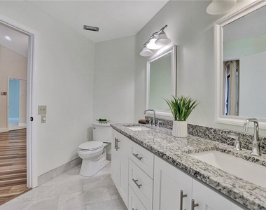 6698 Montego Bay Boulevard - Photo Thumbnail 12