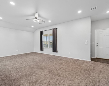 933 S Blackjack Lane - Photo Thumbnail 2