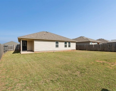 933 S Blackjack Lane - Photo Thumbnail 11