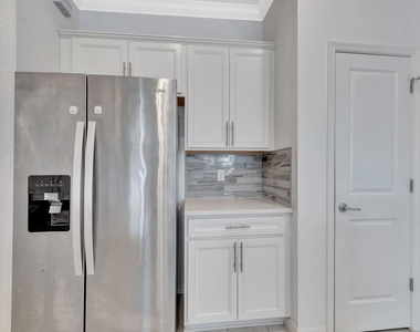 2854 Bard Street - Photo Thumbnail 7