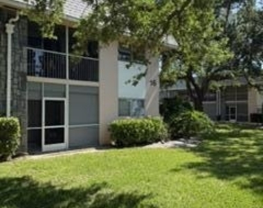 18081 Se Country Club Drive - Photo Thumbnail 2