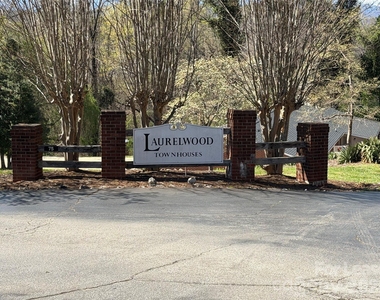 75 Laurelwood Drive - Photo Thumbnail 11