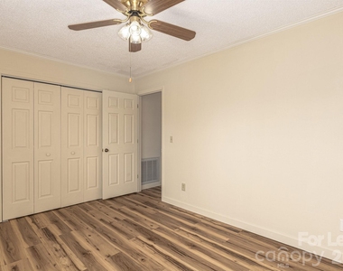 75 Laurelwood Drive - Photo Thumbnail 6