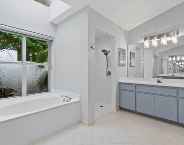 15575 Woodmar Court - Photo Thumbnail 20