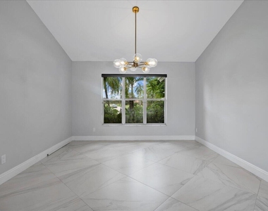 15575 Woodmar Court - Photo Thumbnail 6
