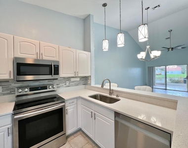 15306 W Tranquility Lake Drive - Photo Thumbnail 25
