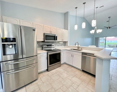 15306 W Tranquility Lake Drive - Photo Thumbnail 17