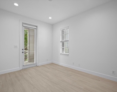 1029 Vintner Boulevard - Photo Thumbnail 26
