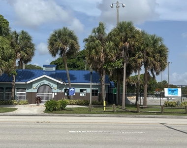 733 Green Street - Photo Thumbnail 14