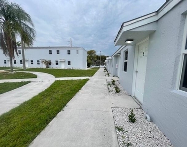 4393 Windsor Avenue - Photo Thumbnail 1