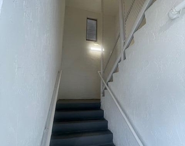 4393 Windsor Avenue - Photo Thumbnail 21