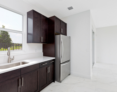 6979 Pines Circle - Photo Thumbnail 13