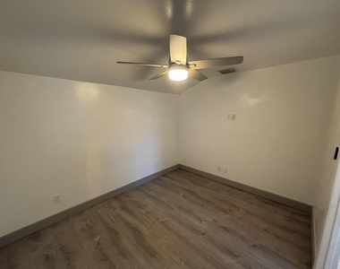 311 S K Street - Photo Thumbnail 7