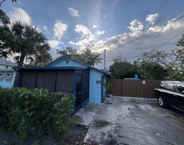 311 S K Street - Photo Thumbnail 2