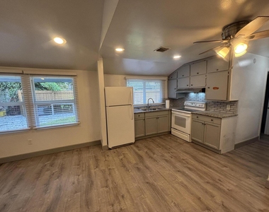 311 S K Street - Photo Thumbnail 6