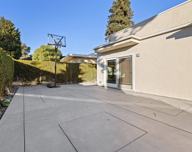 143 Foxtail Drive - Photo Thumbnail 32