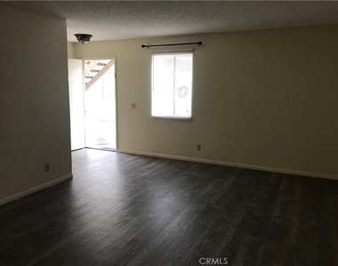 2129 Woodberry Ave - Photo Thumbnail 8