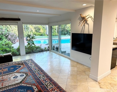 27424 Rainbow Ridge - Photo Thumbnail 10