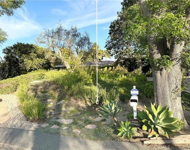 27424 Rainbow Ridge - Photo Thumbnail 1