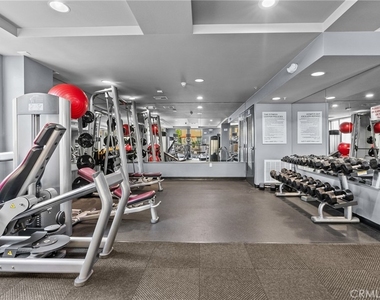 21301 Erwin Street - Photo Thumbnail 34