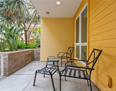 21301 Erwin Street - Photo Thumbnail 23