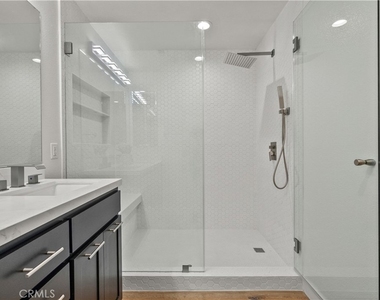 21301 Erwin Street - Photo Thumbnail 19