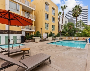 21301 Erwin Street - Photo Thumbnail 33