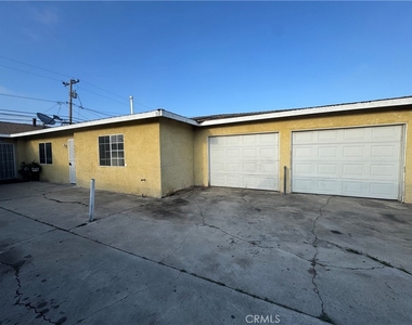1111 W 93rd - Photo Thumbnail 15